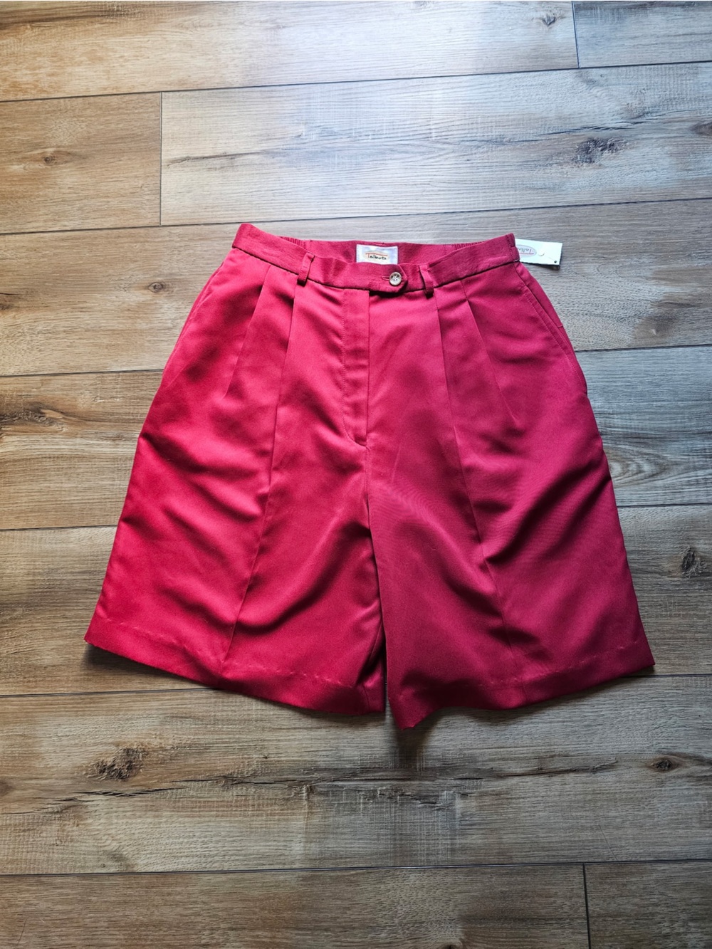 VTG Talbots Red Pleated Bermuda Shorts size8